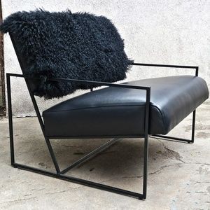 Barracuda Lounge Chair with Faux Fur